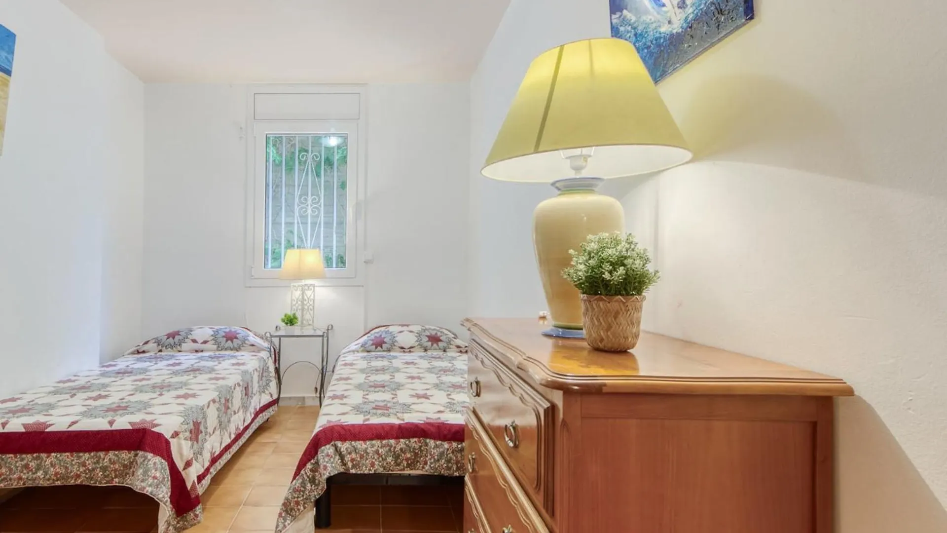Great Apartment With View Roses
